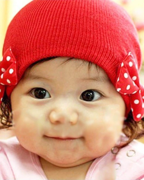 Red newborn wig hat for baby, stylish and fun cap for photoshoots and daily wear