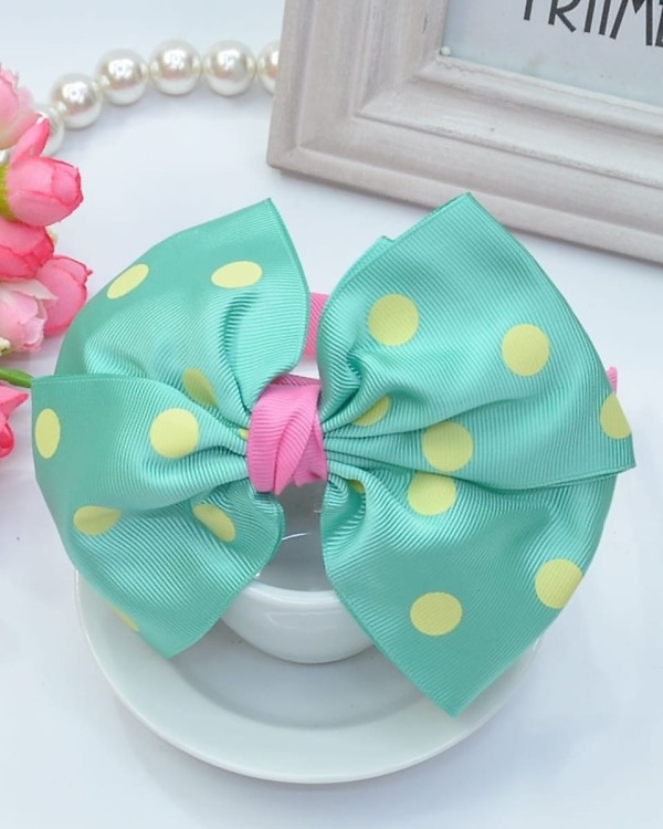 Sleek pink hairband for newborn princess, cute accessory