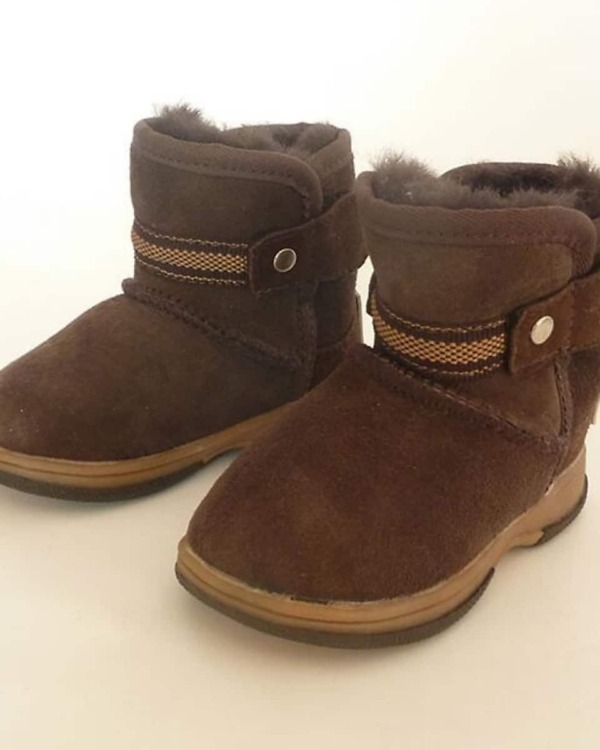 Coffee color kids booties with fur for children, cute and festive