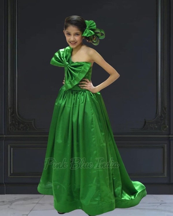 Green one shoulder gown for women, stylish party wear for special occasions