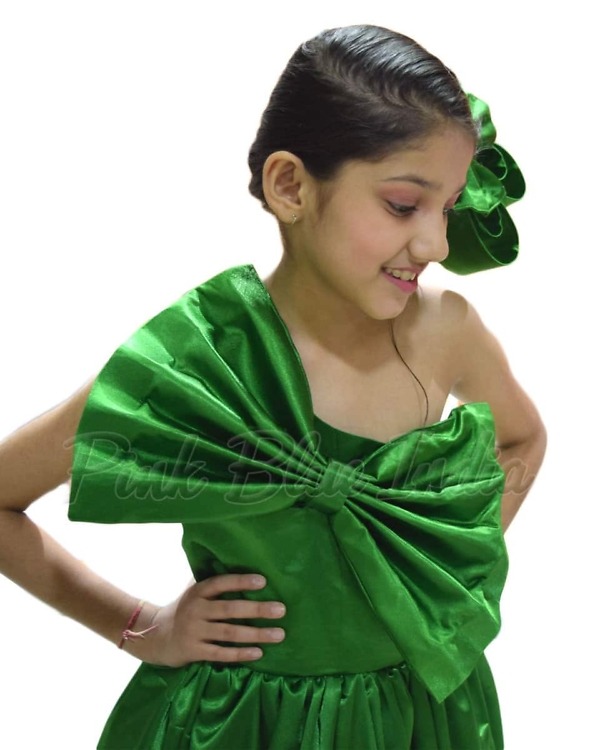 Green gown for women wedding party elegant stylish outfit