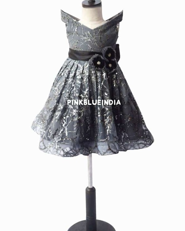 Cute silver grey flower girl gown for kids wedding wear, graceful and charming