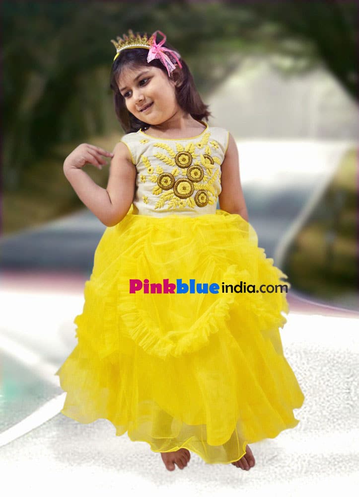 Elegant luxury dress for girls in stylish design, perfect for special occasions
