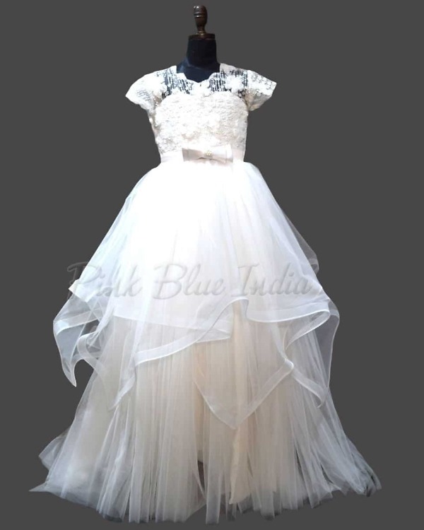 White communion gown for girls elegant ceremony special outfit