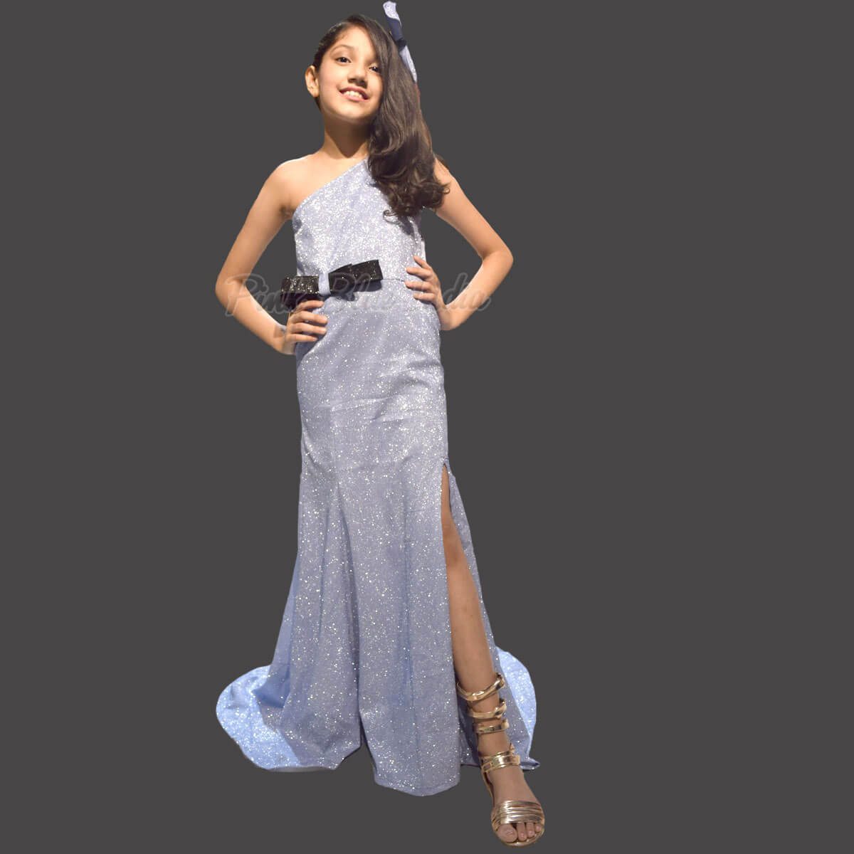 Fish cut slit dress for girls, elegant celebration wear